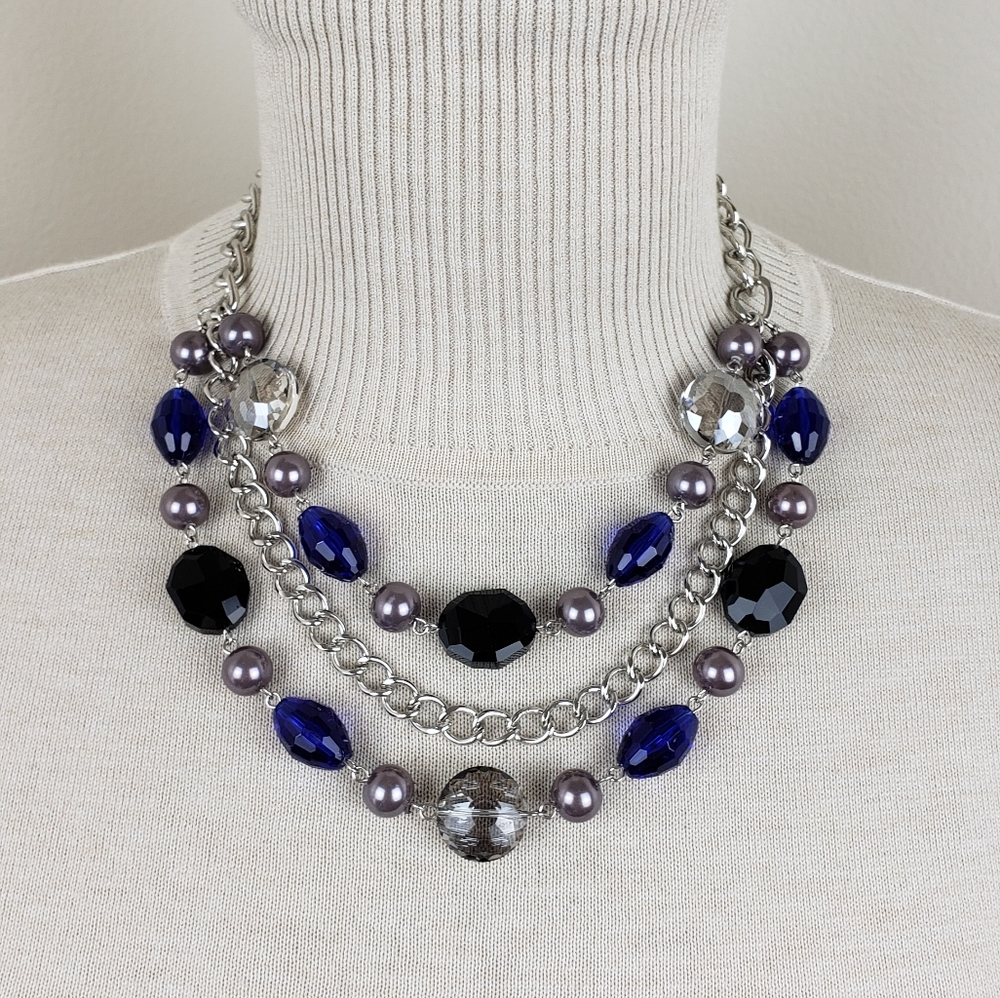 Black & Blue with Gray Pearl Neck & Ear Set